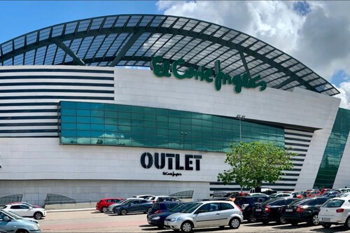 El outlet de El Corte Inglés se deshace de todas estas prendas Armani Jeans & Emporio Armani desde 40 euros