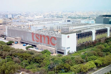 台湾にあるTSMCの巨大製造工場の1つ