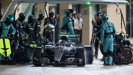 ¿Quién debería tomar el lugar de Nico Rosberg en el equipo Mercedes para 2017?