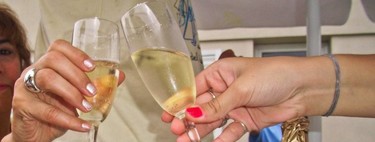 Para ahorrar calorías en el brindis, elige correctamente la bebida