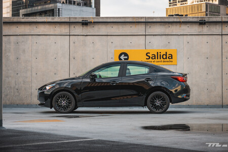 Mazda 2 Carbon Edition Sedan Prueba De Manejo Opiniones Resena Fotos 30