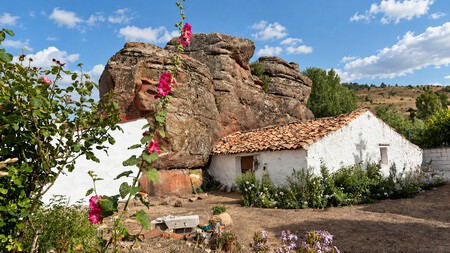 Viajes Destinos Escapadas Cerca Madrid Pueblo Tradicional Rural Cascadas Bonito Castilla Guadalajara