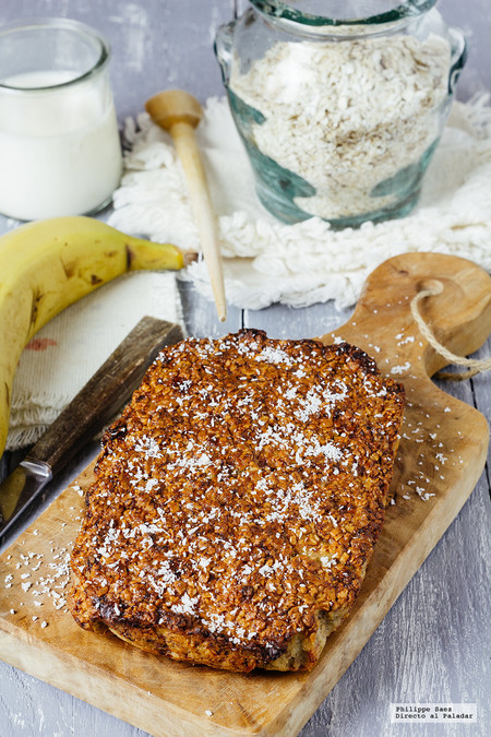 Panqué de avena y plátano. Receta saludable de postre