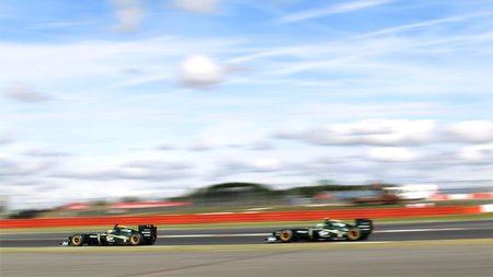 Lotus espera tener a los mismos pilotos para 2011