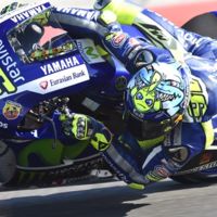 Dirección de Carrera sanciona con un punto a Valentino Rossi 