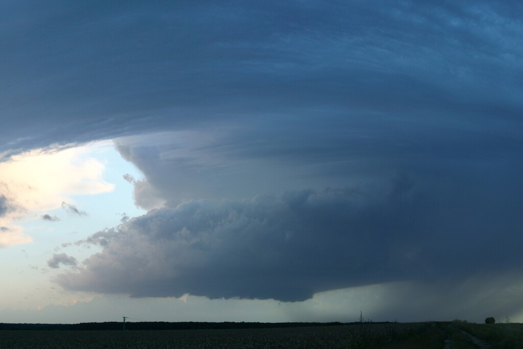 Zaragoza fue testigo este fin de semana de un evento meteorológico de lo más singular: una supercélula