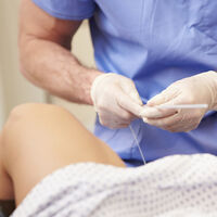 Una mujer tuvo un bebé que no es suyo al implantarle por error el embrión de otra pareja