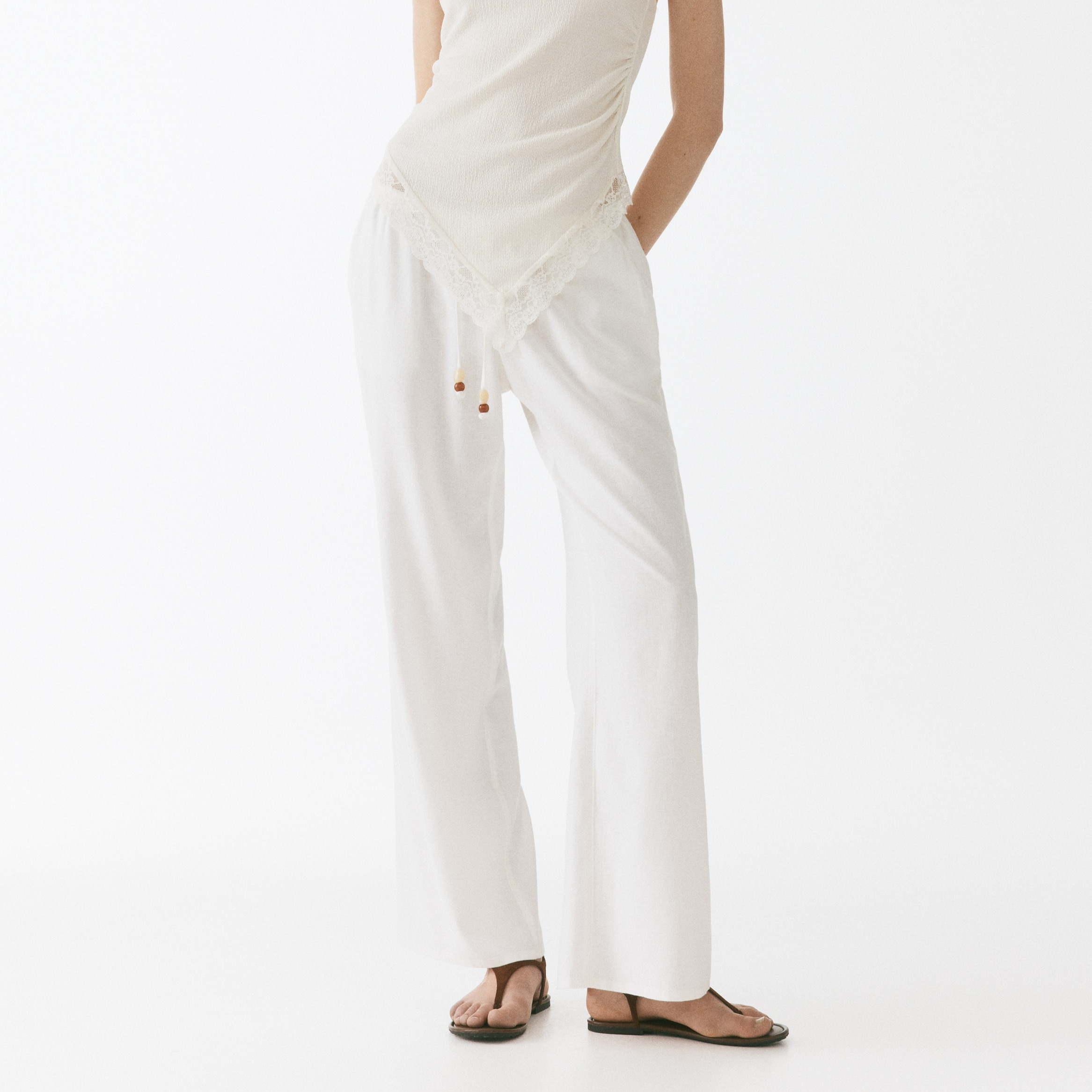Pantalón en mezcla de lino con cordón de ajuste