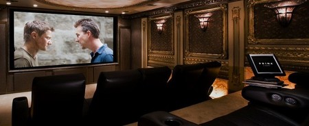 El salón de casa, ¿las únicas salas de cine dentro de pocos años?