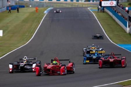 Mejor tiempo de Lucas di Grassi a potencia completa en Donington Park