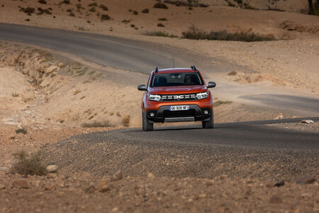 Dacia Duster On Road 039