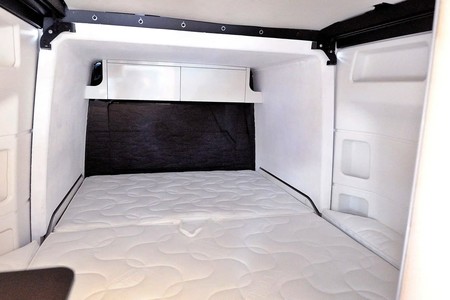 Mercedes Benz Sprinter James Cook 2019 9