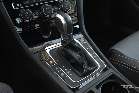 Volkswagen Golf R 10