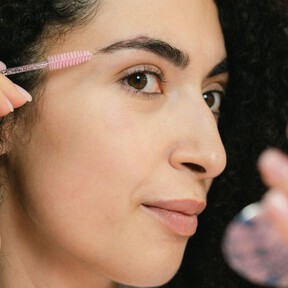 Llevar las cejas perfectas es más fácil de lo que parece y solo hay que seguir unos pasos básicos