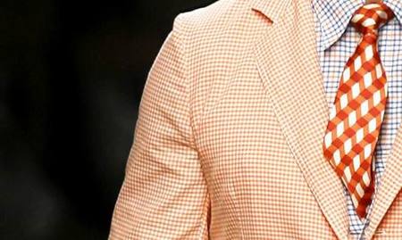 Bottega Veneta y sus originales corbatas de cuadro vichy