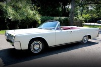 A subasta, el Lincoln Continental usado por JFK antes de viajar a Dallas