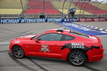 Ford Mustang 2015 Pace Car