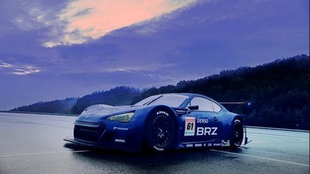 El Subaru BRZ del GT300 en movimiento