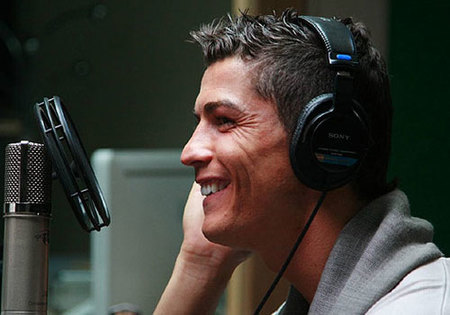 Cristiano Ronaldo da el cante