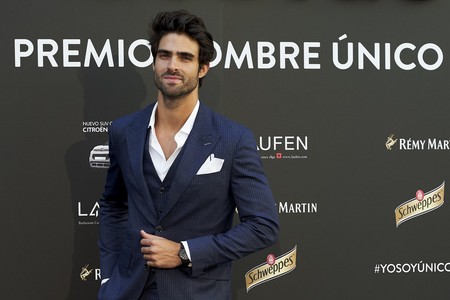 Juan Betancourt viste el desenfado más elegante para los premios Hombre Único en Madrid