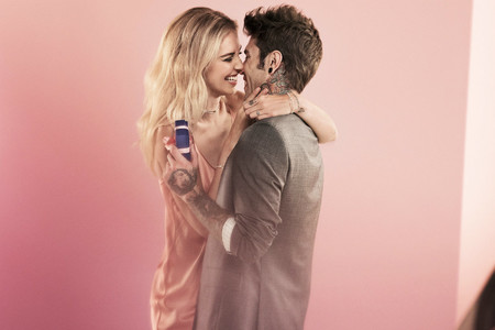 Swarovski suma nuevas parejas (de todo tipo, raza y condición sexual) para su campaña de San Valentín