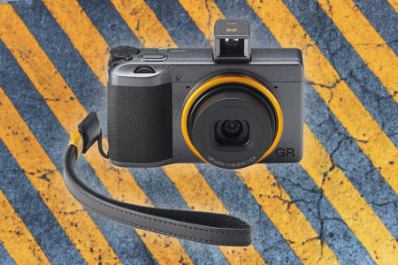 Ricoh GR III Street Edition, una edición especial limitada con la que quieren demostrar su “compromiso con la street photography”