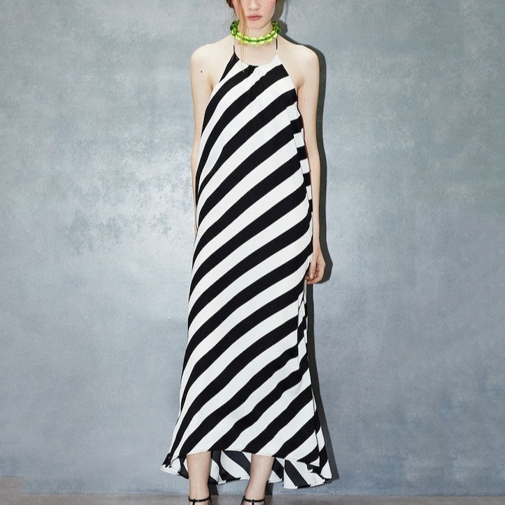 Sfera
Vestido halter rayas