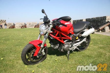 Ducati Monster 696