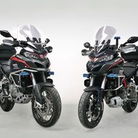 ¡Manos arriba! Los Carabinieri estrenan las Ducati 1200 Multistrada para luchar contra el crimen