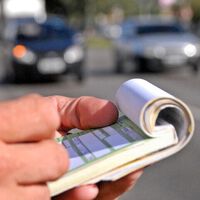 Las nuevas multas de la DGT aplicables a partir de hoy, con el impago en telepeajes a la cabeza