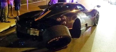 Dolorpasión™ es ver un Pagani Huayra perder una rueda en la noche de Miami