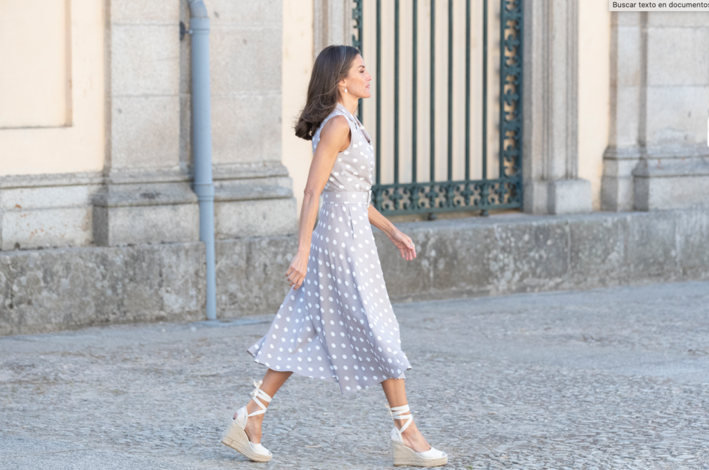 Así es la colección de alpargatas de la reina Letizia: bonitas, cómodas y de marcas españolas 
