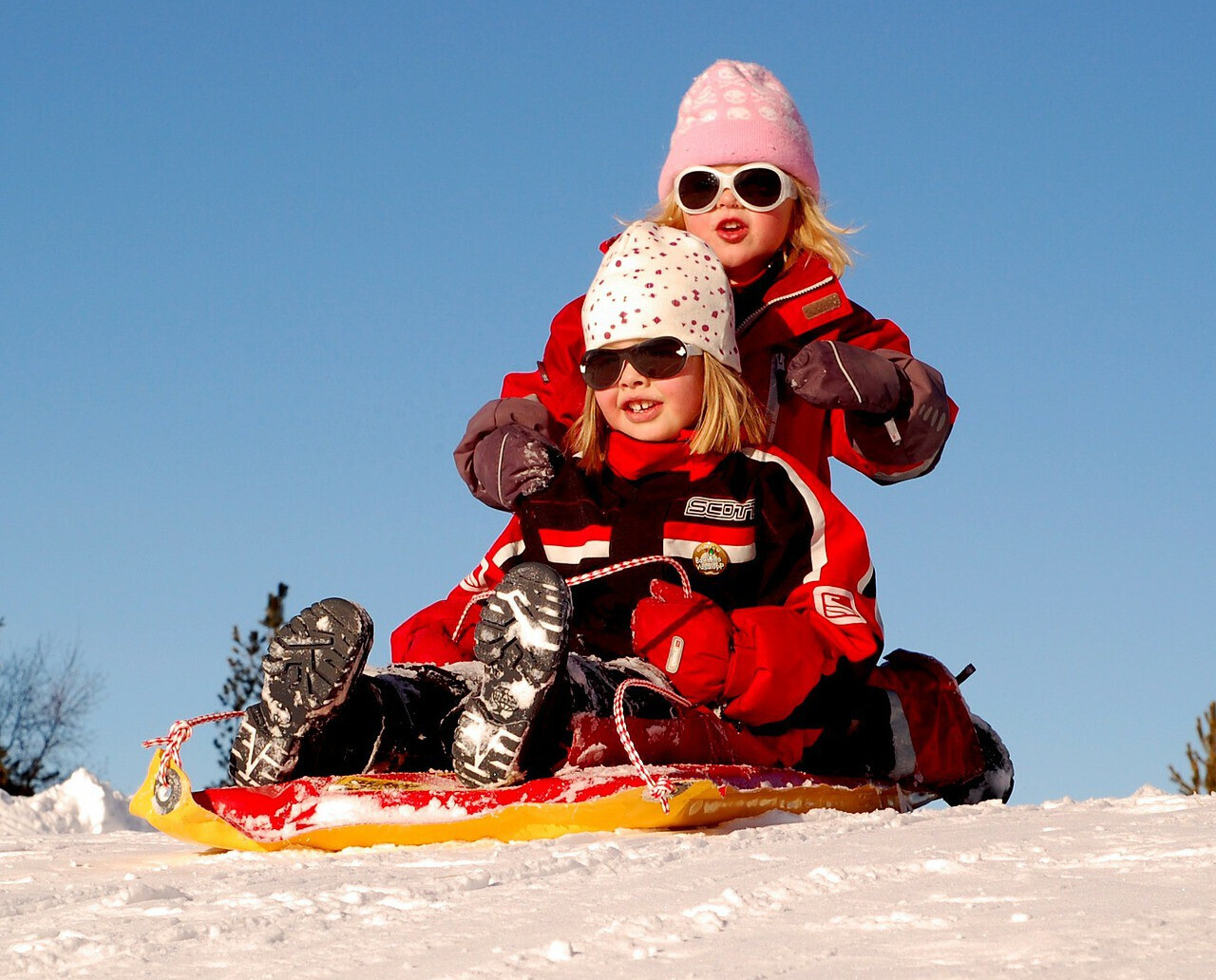 Los mejores juguetes de invierno para disfrutar con los niños en la nieve 