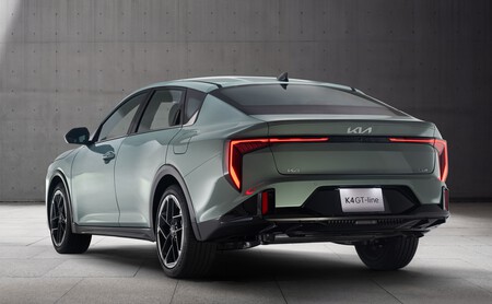 Kia K4