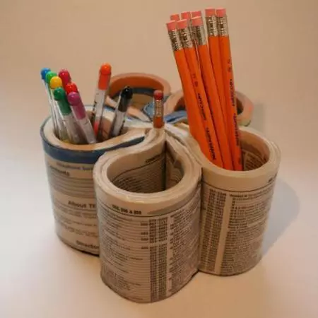 Recicladecoración: una guía de teléfonos para organizar tu escritorio