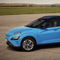 El Hyundai Kona Electric se lava la cara y recibe más equipamiento tecnológico para los mismos 484 km de autonomía