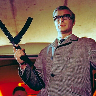 Casi seguro que no lo conoces pero este espía fue una alternativa a James Bond, con una saga de pelis con menos gadgets pero con más ingenio que 007