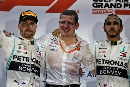 El hombre más deseado de la Fórmula 1 sale al mercado: Mercedes pierde a su jefe de motores, Andy Cowell