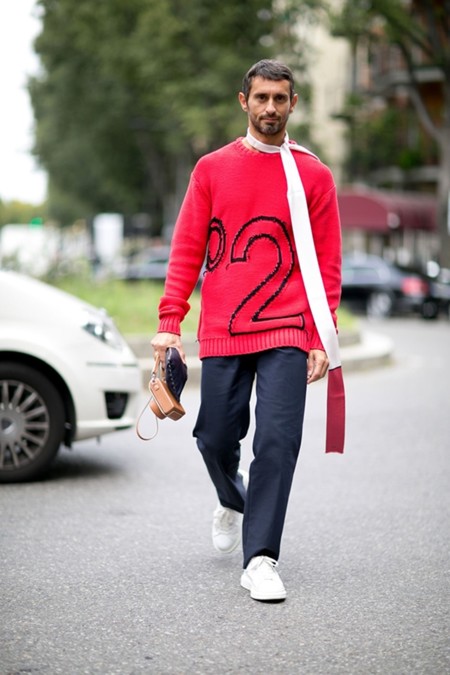 En 2016 las deportivas blancas siguen siendo las estrellas del streetstyle
