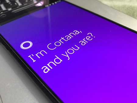 Cortana es ahora accesible desde la pantalla de bloqueo en Android pero por ahora no puedes interactuar con ella