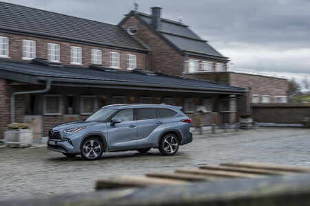 Toyotahighlanderelectrichybrid20215