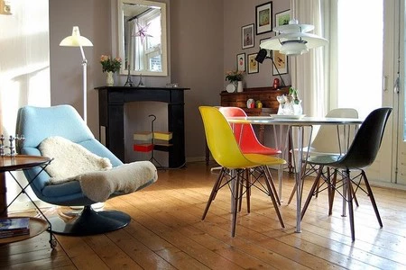 Los ambientes que más nos han gustado decorados con la clásica silla Vitra Eames