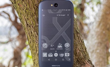 Regreso al Yotphone 2, probamos el mejor móvil con segunda pantalla de tinta electrónica