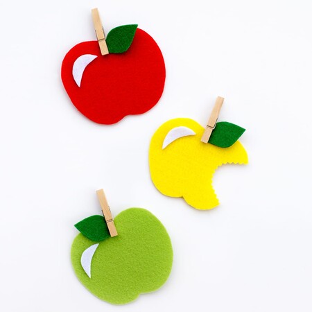 Felt Apple Craft 1