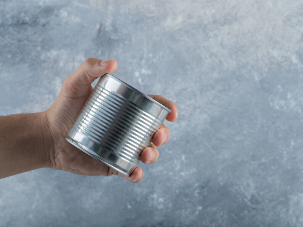 Esta es la razón por la que las latas de conservas tienen forma acanalada