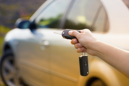 Llega el calor: no dejes a los niños encerrados en el coche