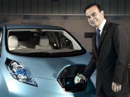 La era Carlos Ghosn termina: Nissan destituye al CEO como presidente y director representativo