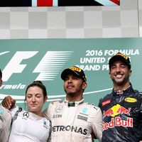 Hamilton se reencuentra con la victoria y recorta puntos a Rosberg en el Circuito de las Américas