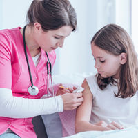 Sanidad añade la vacuna contra los meningococos A, W e Y al calendario oficial