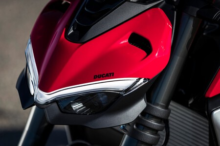 Ducati Streetfighter V2 2021 015